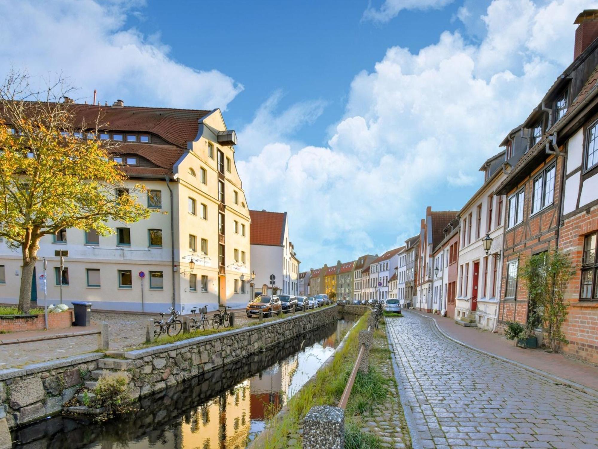 Modern Apartment In Wismar With Private Terrace 外观 照片